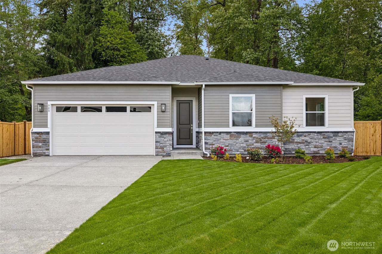 988 Rochelle Street - Photo 1
