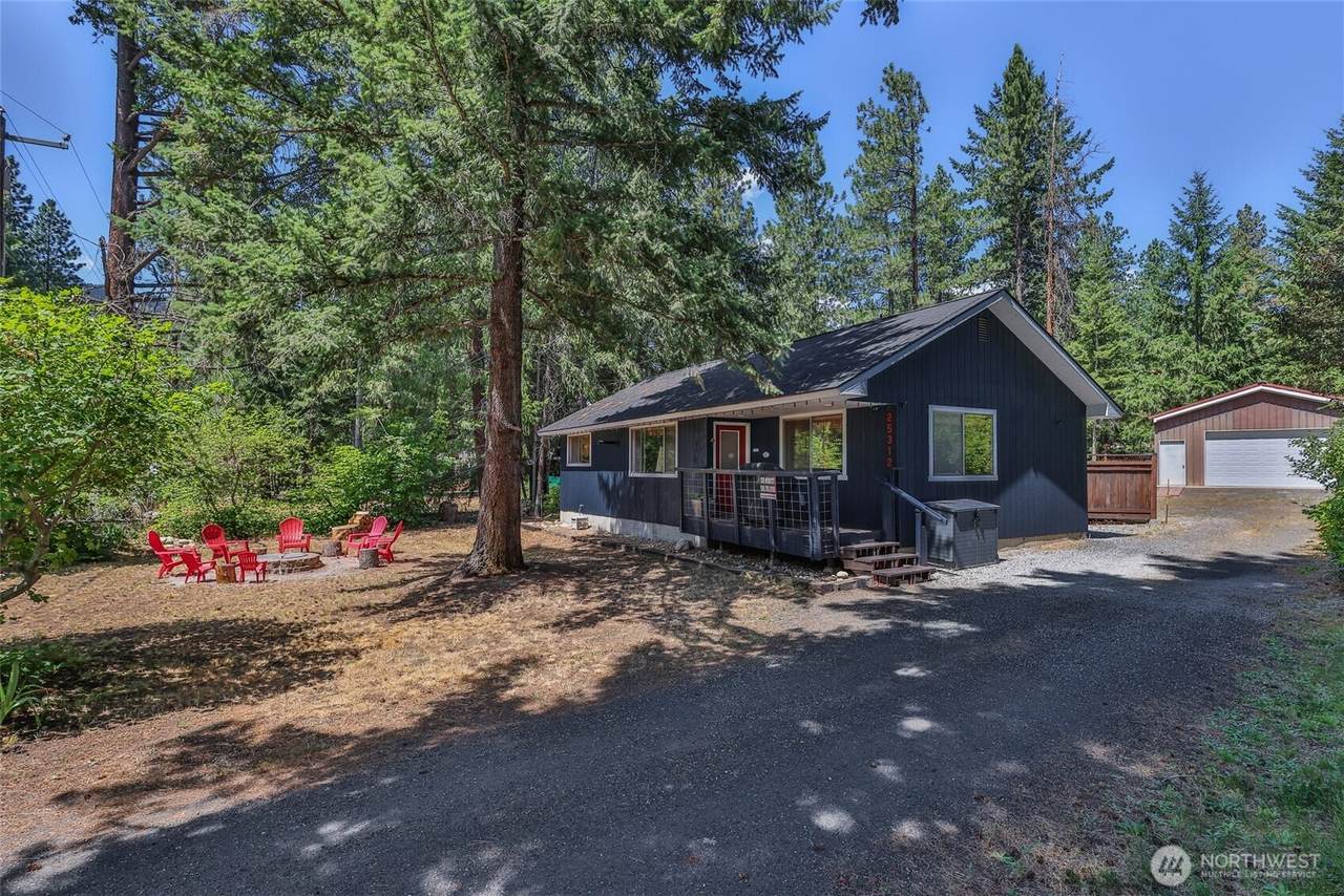 25312 Saddle Street - Photo 1