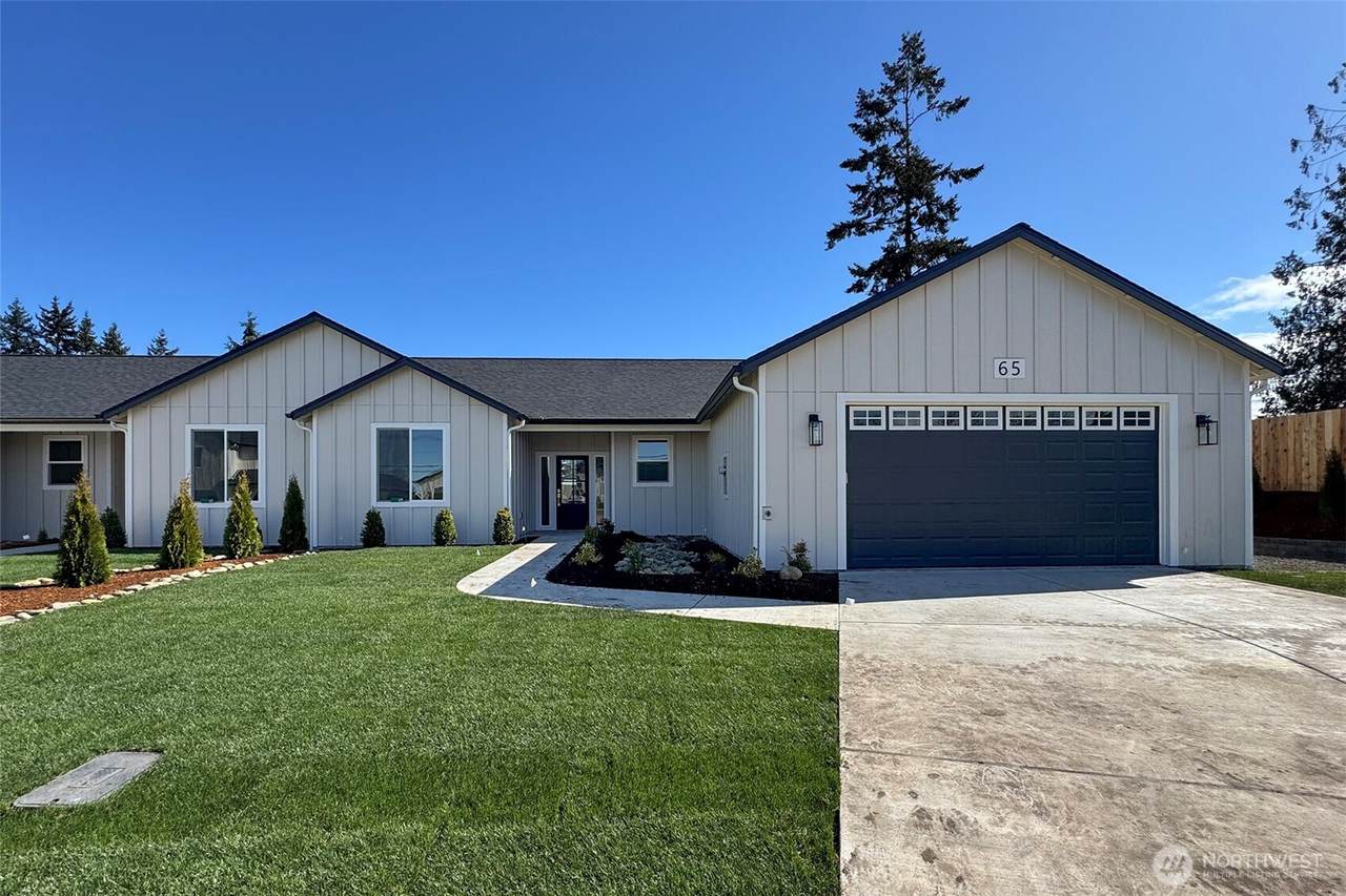 65 Sussex Court - Photo 1