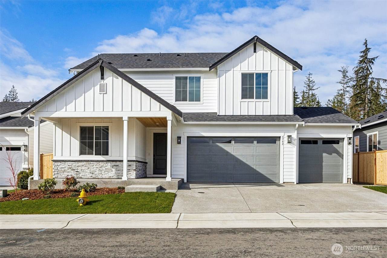 5742 Thornhill Avenue - Photo 1