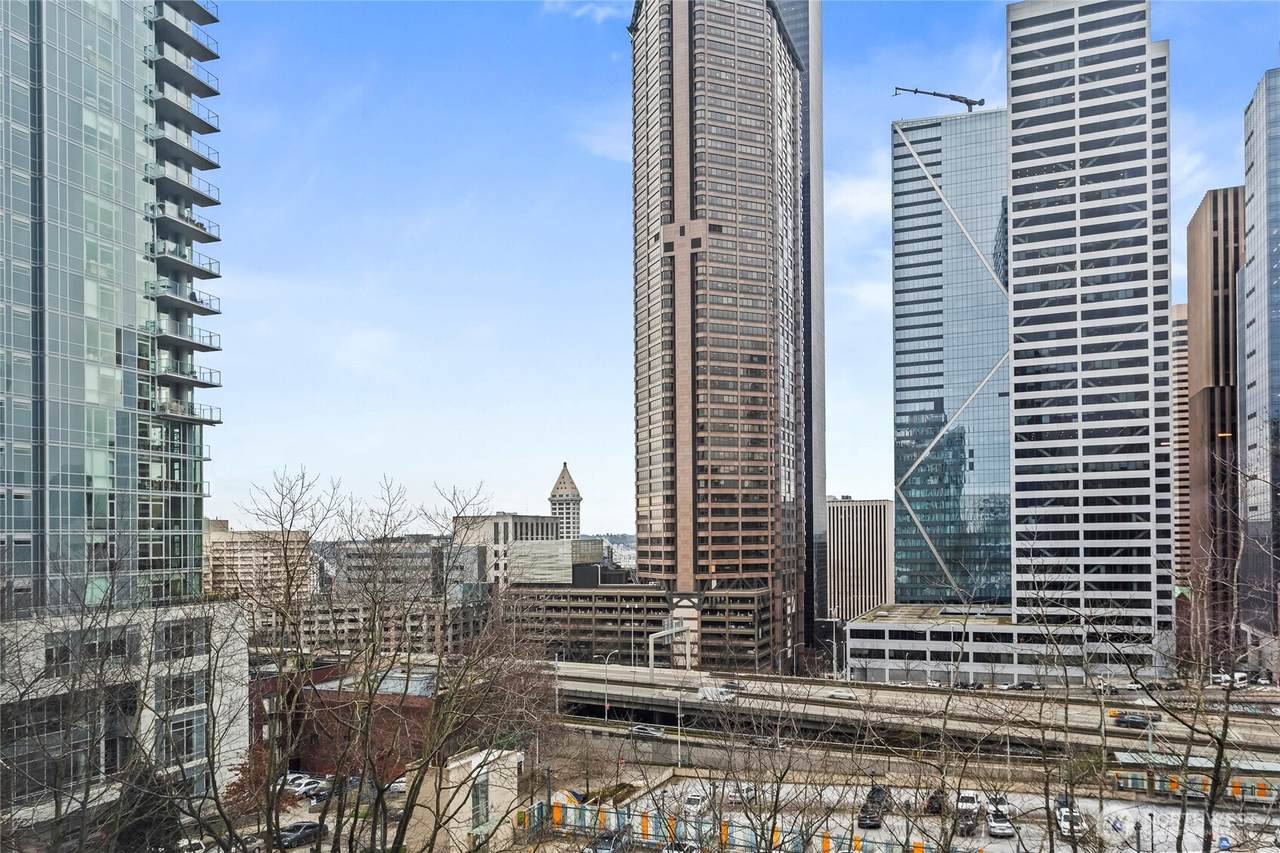 800 Columbia Street - Photo 1
