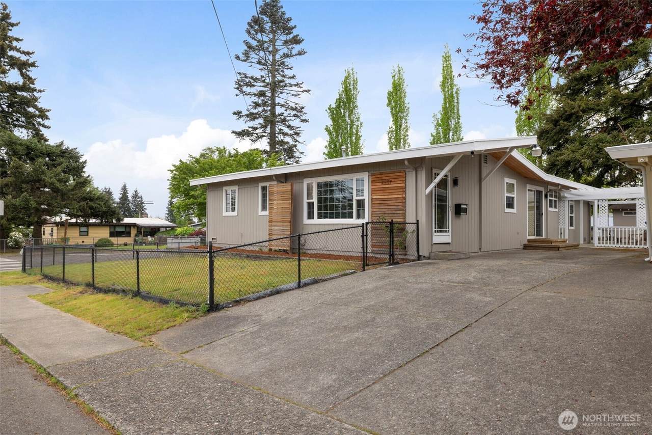 2502 7th Street - Photo 1