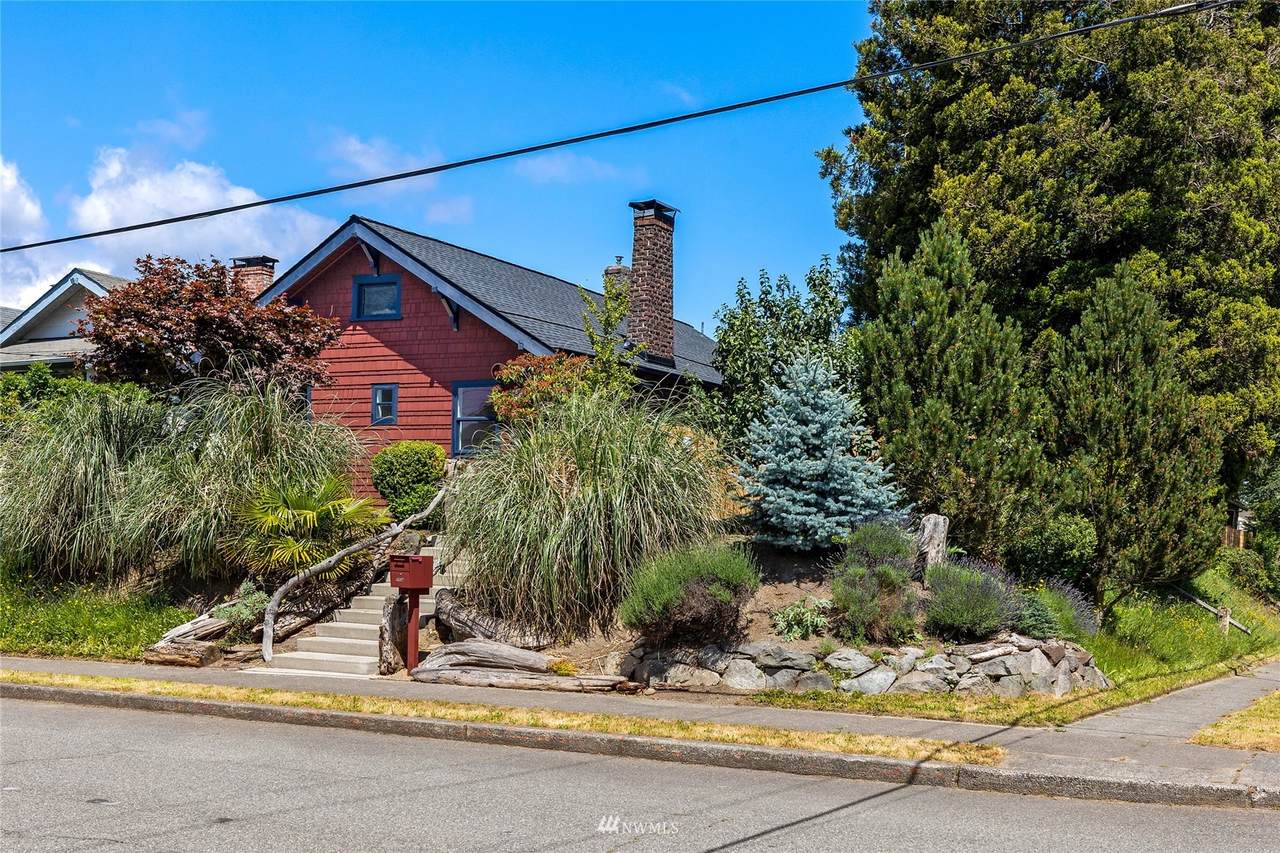 1904 5th Street - Photo 1