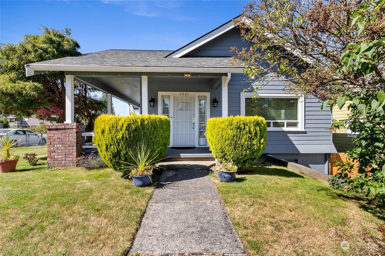 3221 7th Street - Photo 1