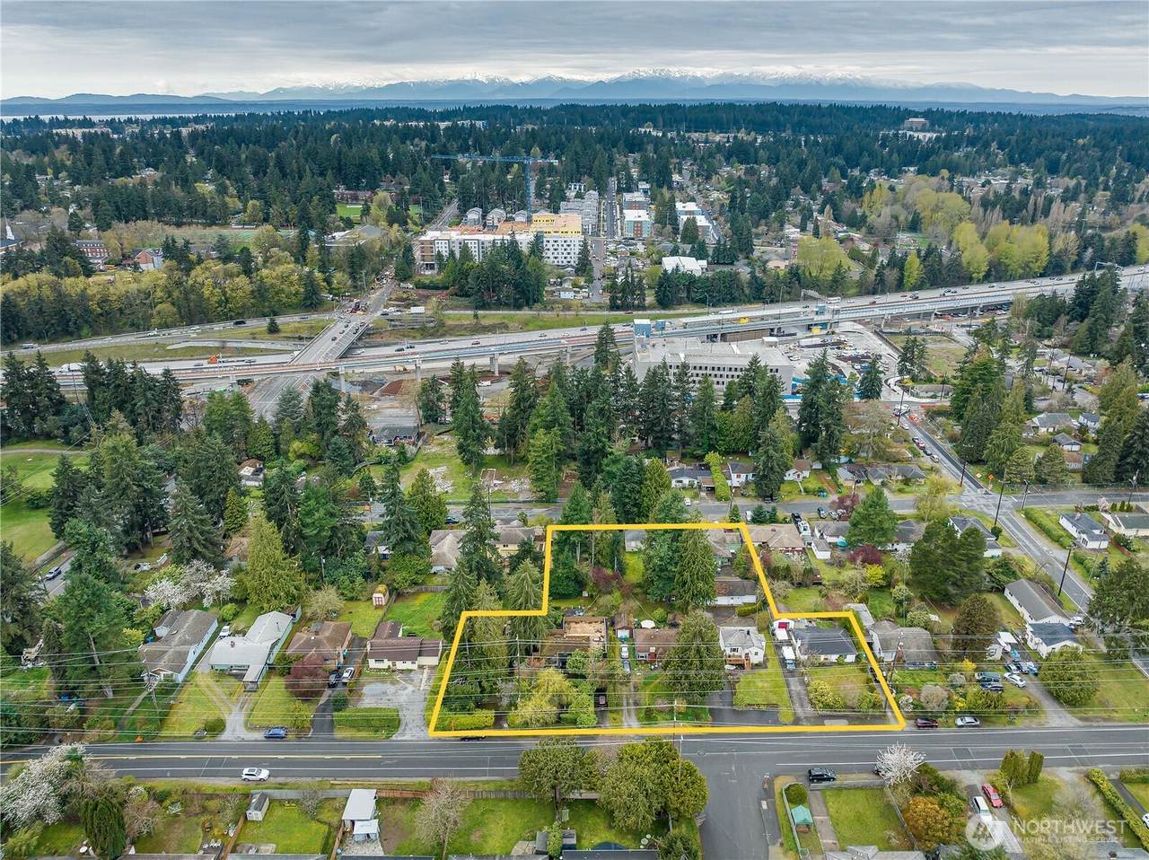 14537 14701 6th & 8th Avenue - Photo 1