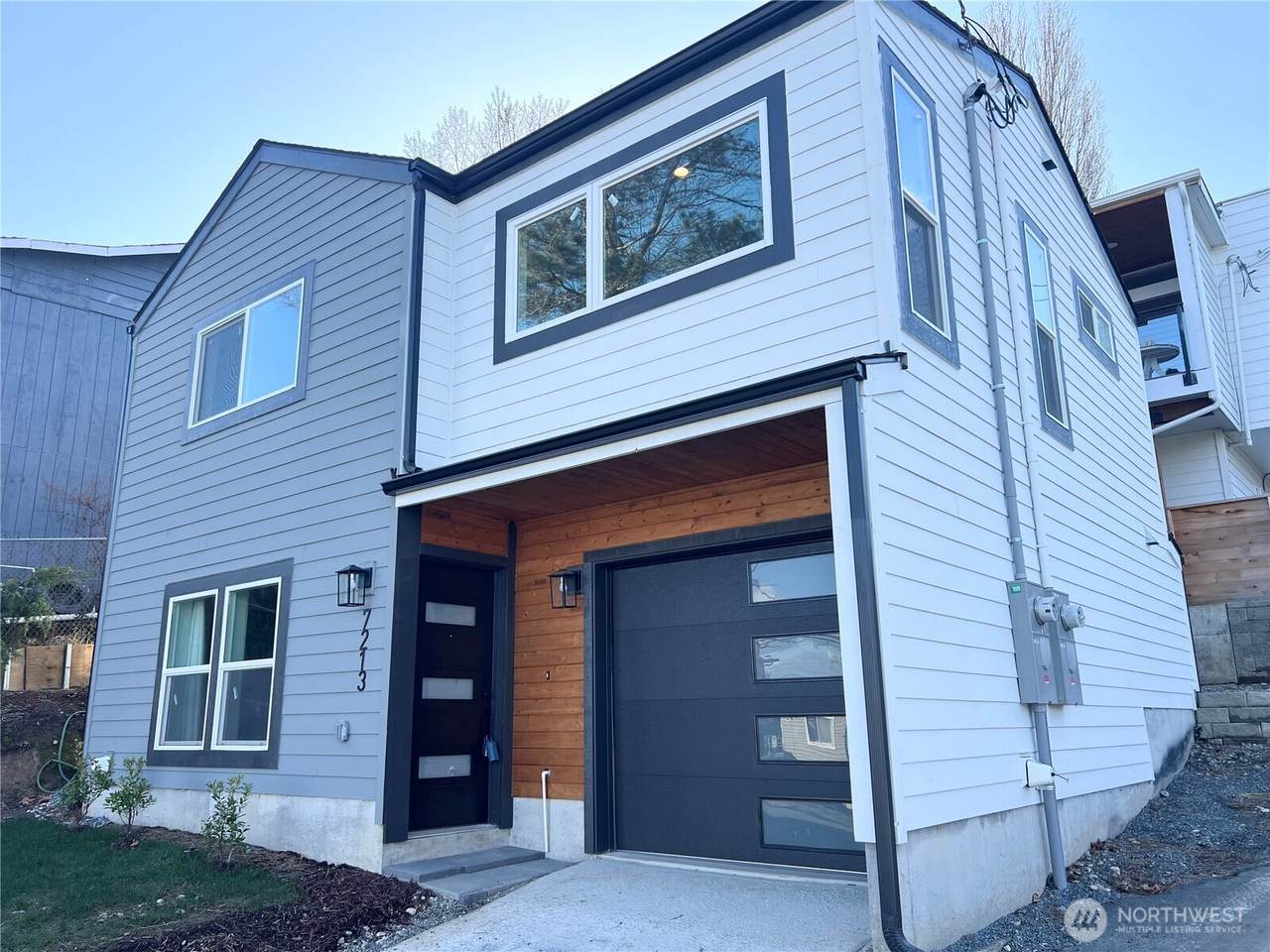 7213 33rd Avenue - Photo 1
