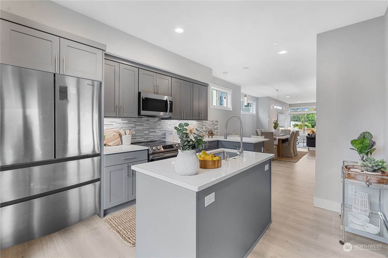 5020 148th Street - Photo 1