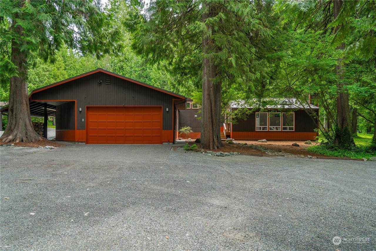 13720 246th Avenue - Photo 1