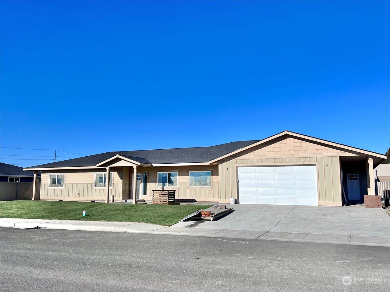 2555 1st Street - Photo 1