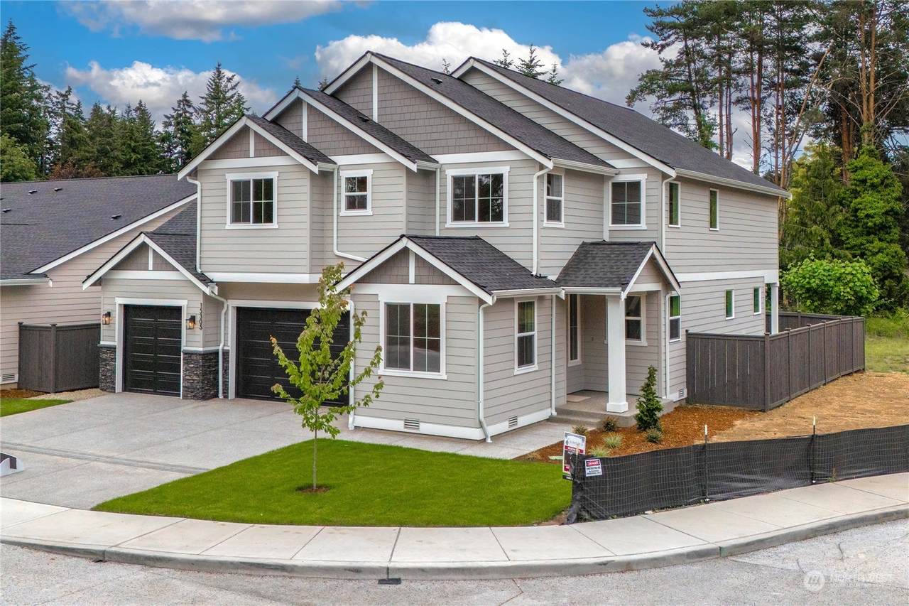 15305 106th Avenue - Photo 1