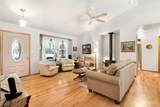 221 Chinook Drive - Photo 4
