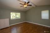 1610 Fox Hollow - Photo 21