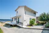 3043 Shoreline Dr - Photo 2