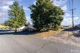 402 Chelan Avenue - Photo 2