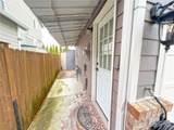 977 Graham Avenue - Photo 2