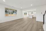 980 Rochelle Street - Photo 10