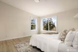1456 Lloyd Pl - Photo 18