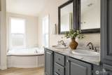 1456 Lloyd Pl - Photo 21