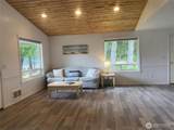 639 Birch Place - Photo 19