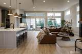 5631 Thornhill Avenue - Photo 14