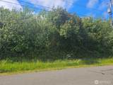 811 Minard Avenue - Photo 2