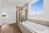 912 Lucas Avenue - Photo 33