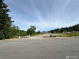 2520 Kresky Avenue - Photo 3