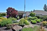 2568 Myra Place - Photo 35