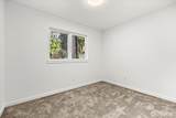 7921 Blakely Avenue - Photo 18