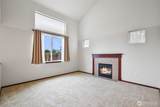 9212 11th Place - Photo 4