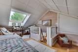 300 Cottage Lane - Photo 19
