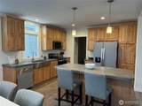 881 Iris Avenue - Photo 4