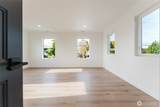 2273 Douglas Road - Photo 32