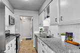 2562 Thorndyke Avenue - Photo 9