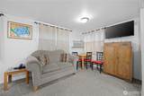 2044 Woodin Avenue - Photo 16