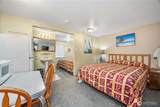 2044 Woodin Avenue - Photo 22