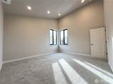 4300 Creston Way - Photo 30