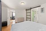 10019 Interlake Avenue - Photo 16