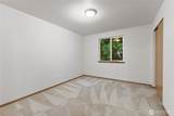 22442 Blue Lake Court - Photo 17