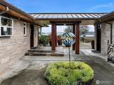 6916 Soundview Drive - Photo 35