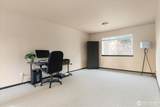 942 Walker Heights Place - Photo 16