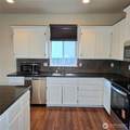 1605 Riddell Avenue - Photo 4