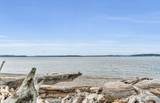 4030 Beach Drive - Photo 39