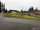 1870 Pottery Avenue - Photo 2
