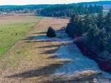 5662 Center Road - Photo 6