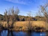5662 Center Road - Photo 10