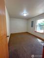 1035 Isaacs Avenue - Photo 29
