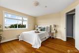 3661 Shorewood Avenue - Photo 20