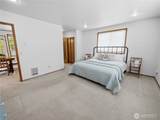 12728 Pioneer Way - Photo 16