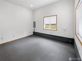 12728 Pioneer Way - Photo 24
